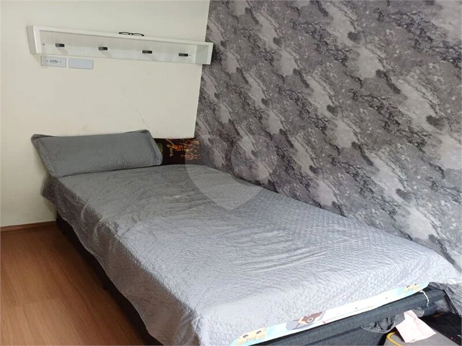 Casa à venda com 3 quartos, sendo 1 suíte, no condomínio Residencial Shekinah, São Paulo - SP