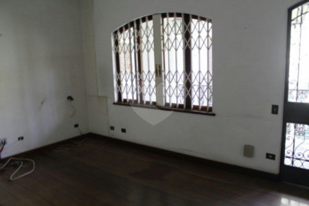 Casa Térrea à venda ou para alugar com 6 suítes em Vila Tramontano, São Paulo, SP