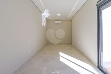 Casa à venda com 3 quartos, sendo 1 suíte, no condomínio Residencial London Park, Indaiatuba - SP