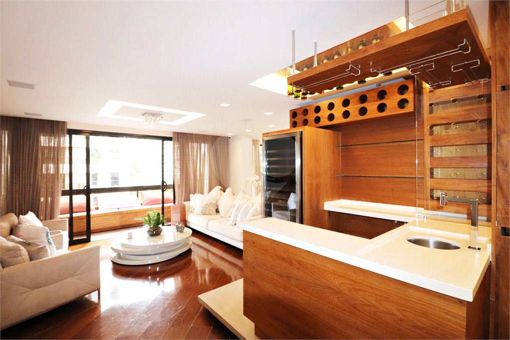Apartamento à venda com 5 quartos, sendo 2 suítes, em Santana, São Paulo, SP