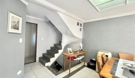 Casa à venda com 3 quartos, sendo 1 suíte,  no condomínio Heráclito Graça, São Paulo - SP