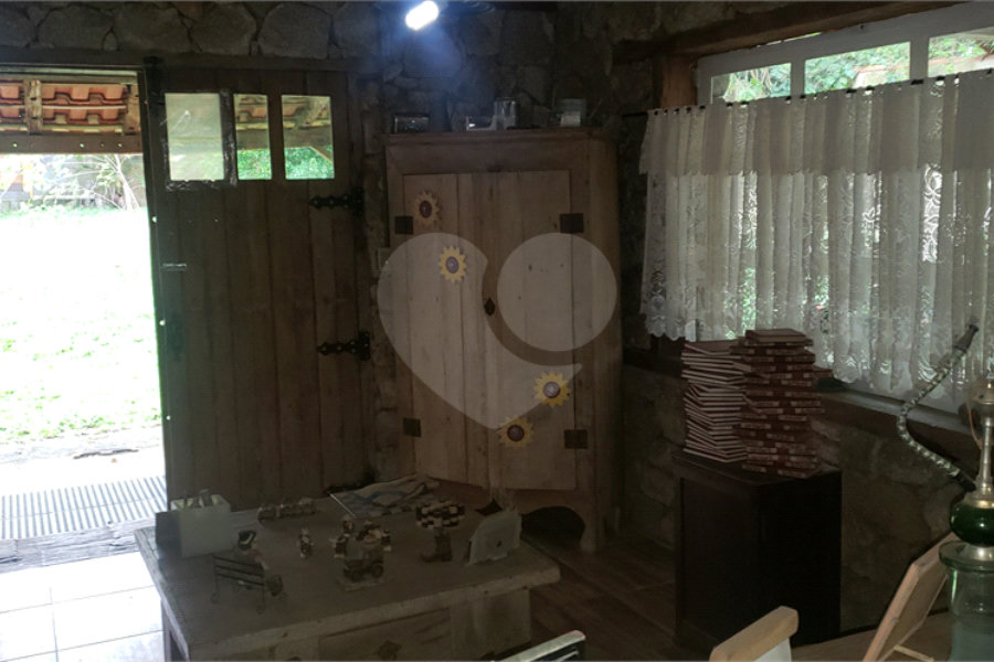Casa à venda com 4 quartos, sendo 1 suíte, em Serra da Cantareira, Mairiporã, SP