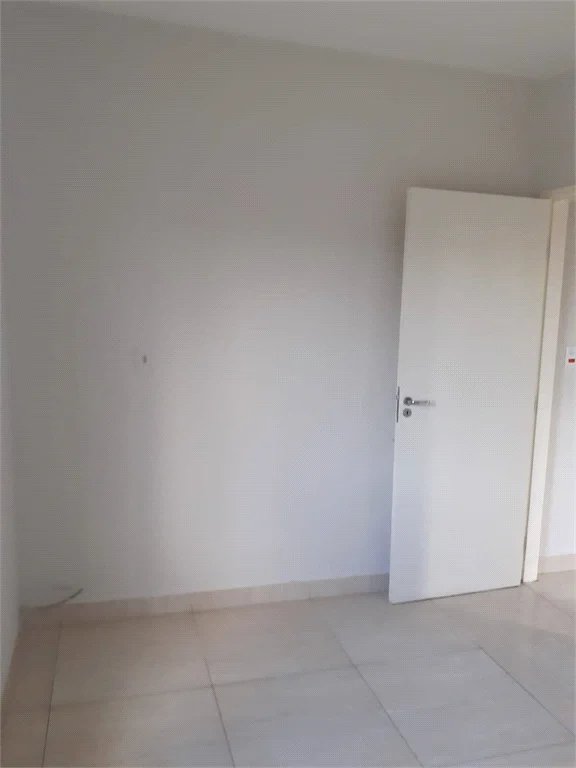 Sobrado à venda com 4 quartos, sendo 1 suíte, em Jardim Germânia, São Paulo, SP