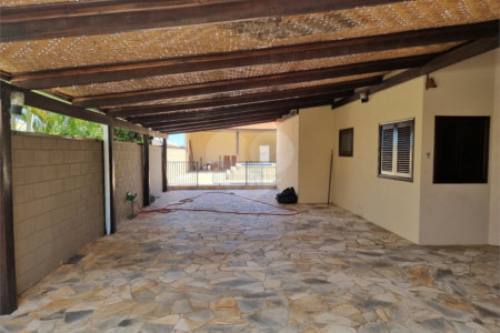 Casa à venda ou para alugar com 3 quartos, sendo 1 suíte, no condomínio Terras de Vinhedo, Vinhedo - SP