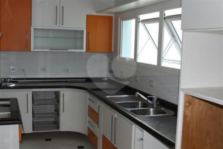 Casa/Sobrado Alto Padrão a venda na Saúde c/ 650m2 construídos -4 suites/12 vagas