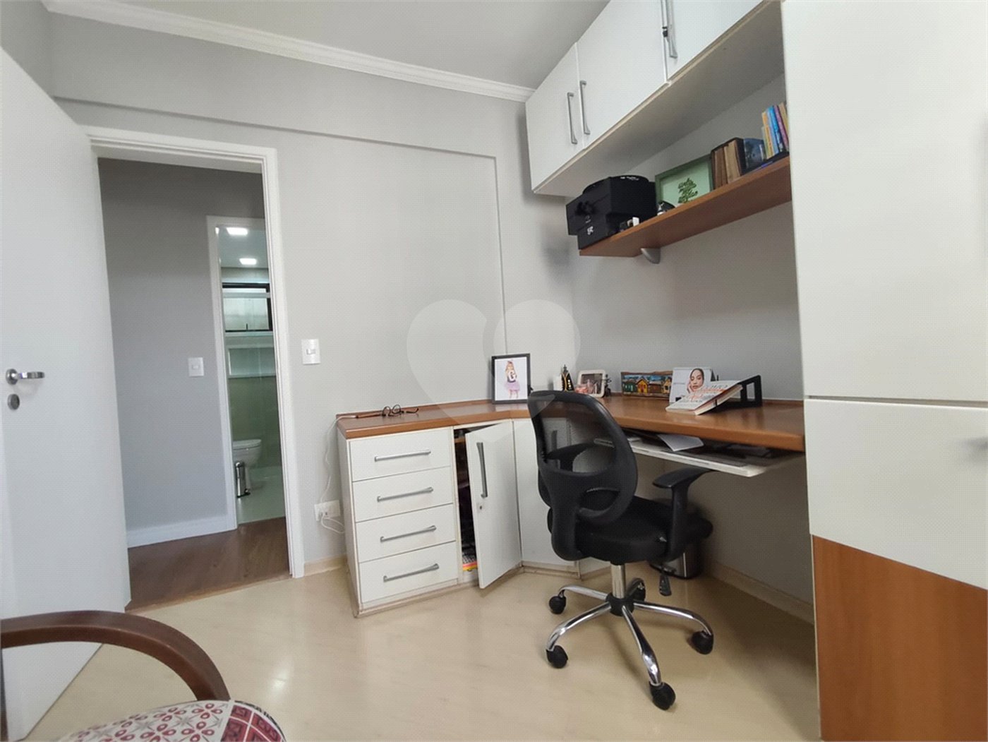 Apartamento à venda com 3 quartos, sendo 1 suíte,  em Vila Monumento, São Paulo, SP