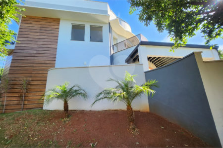 Casa à venda com 3 quartos, sendo 2 suítes, em Residencial Village Damha, Araraquara, SP