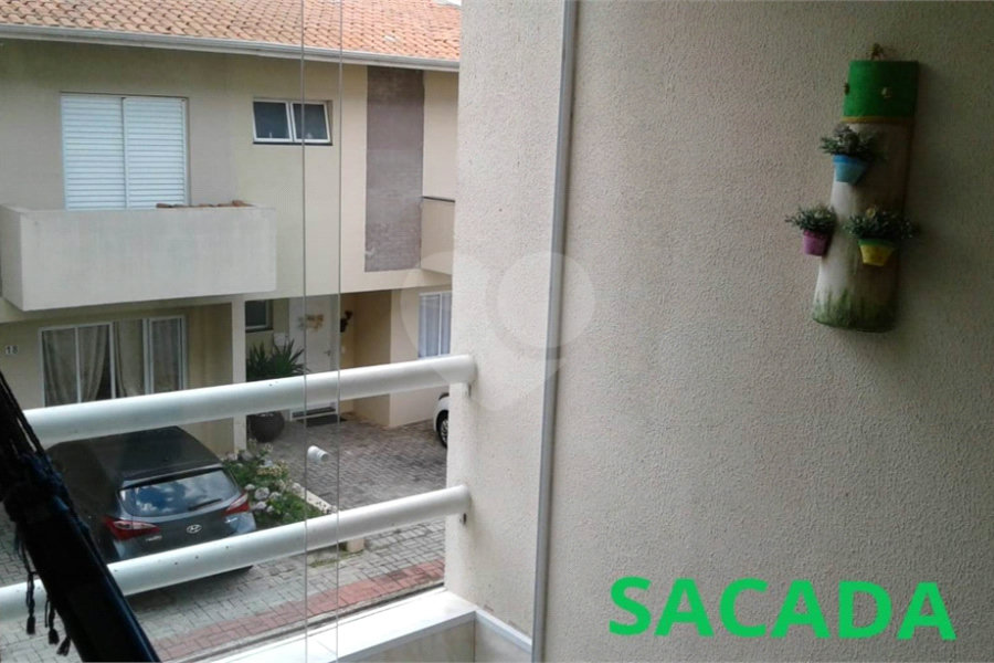 Casa à venda com 5 quartos, sendo 4 suítes, no condomínio Village St. Louis, São Paulo - SP