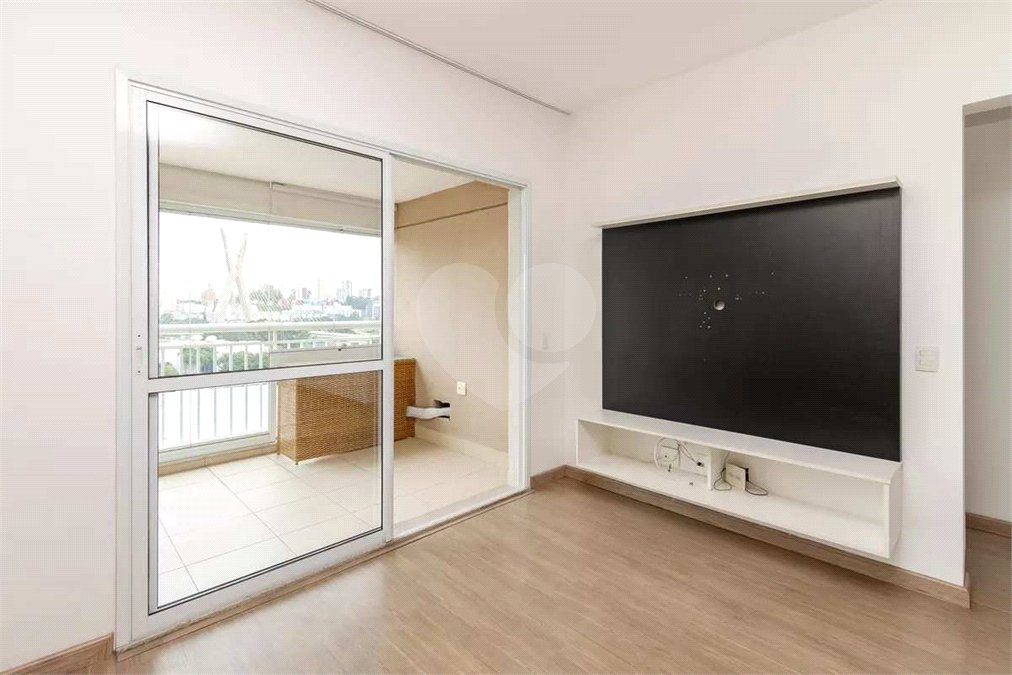 Apartamento à venda com 2 suítes em Vila Cordeiro, São Paulo, SP