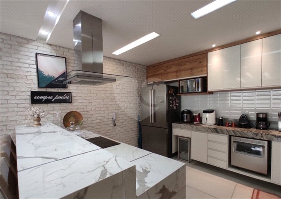 Casa à venda com 2 suítes no condomínio Residencial Lima e Silva, São Paulo - SP