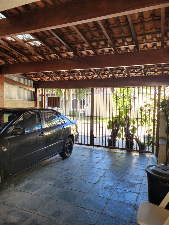 Sobrado à venda com 3 quartos, sendo 1 suíte, em Jardim da Glória, Cotia, SP