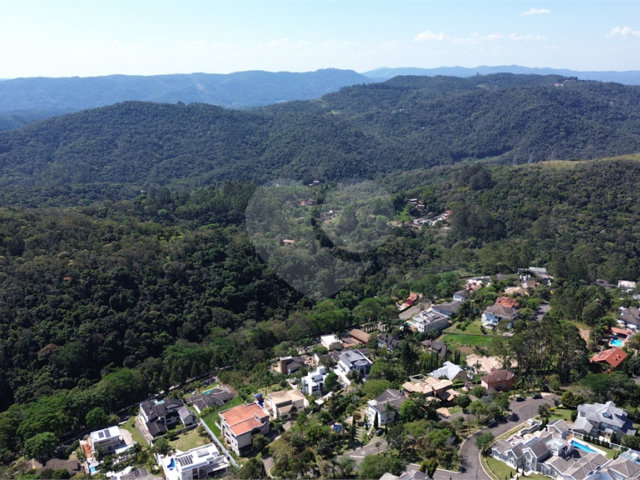 Terreno à venda no condomínio Suíça da Cantareira, Mairiporã - SP