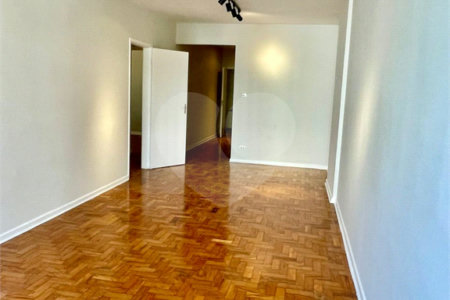 Apartamento à venda com 3 quartos em Cerqueira César, São Paulo, SP