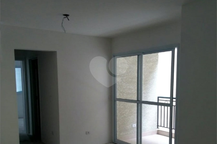 Apartamento com sacada - metrô Tucuruvi - NOVO