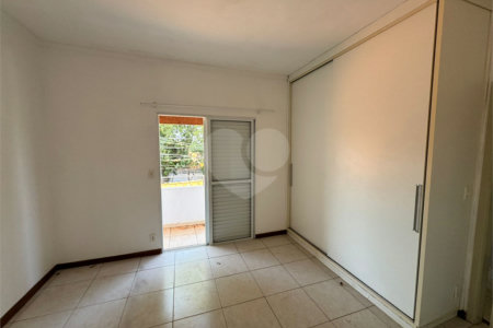 Casa á venda, com 3 dormitórios, no bairro Planalto paraíso em São Carlos.