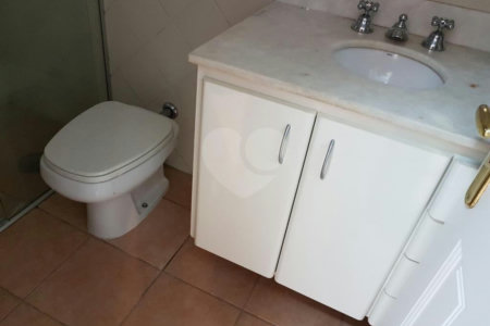 Casa à venda com 4 suítes no condomínio Jardim das Azaléias, São Paulo - SP