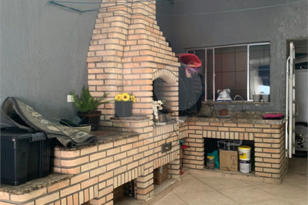 Sobrado à venda com 3 quartos em Calmon Viana, Poá, SP