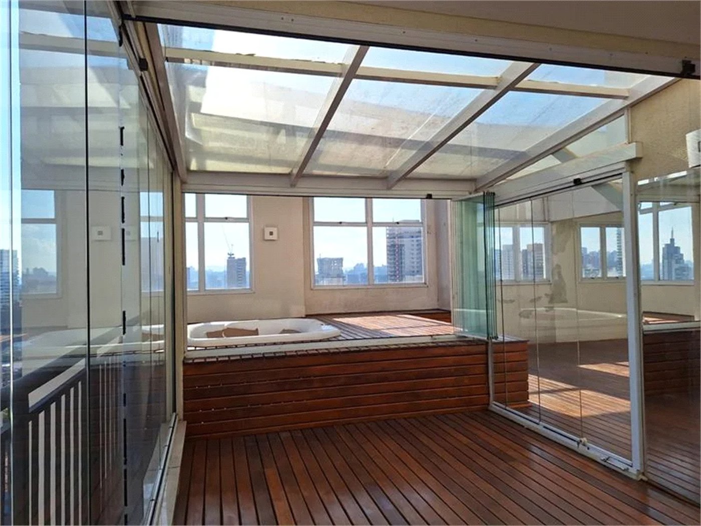 Cobertura à venda com 2 quartos, sendo 1 suíte, em Pinheiros, São Paulo, SP