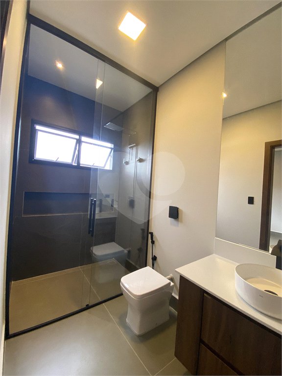 Casa à venda com 3 suítes no condomínio Portal dos Bandeirantes, Salto - SP