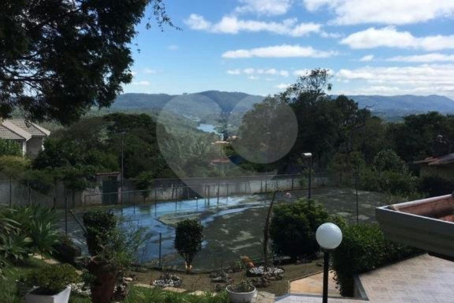 Casa à venda com 3 suítes no condomínio Alpes Caieras, Caieiras - SP