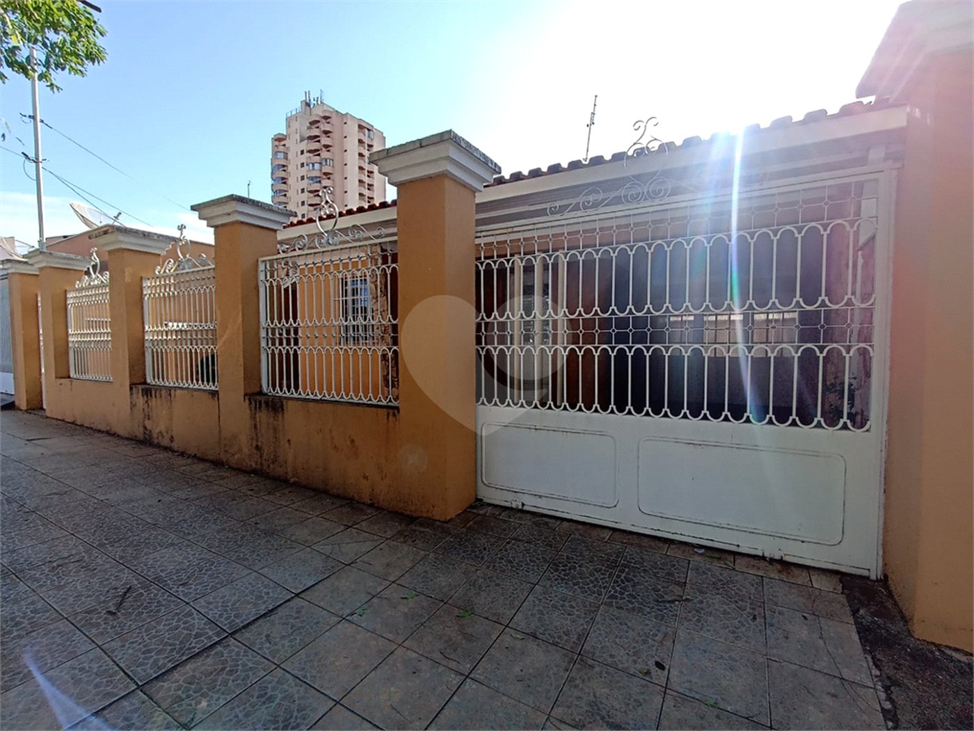 Casa à venda com 3 quartos, sendo 2 suítes,  no Centro, Itapetininga, SP