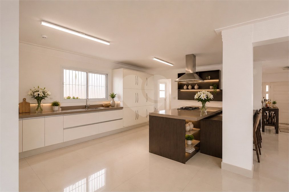 Casa Térrea à venda com 4 quartos, sendo 2 suítes, em Interlagos, São Paulo, SP