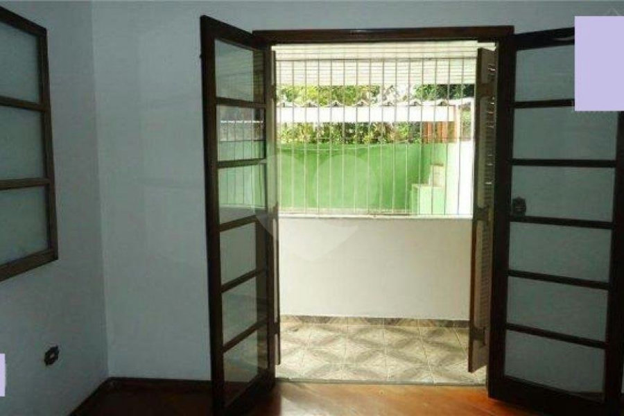 Casa à venda com 4 quartos, sendo 1 suíte, em Jaguara, São Paulo, SP