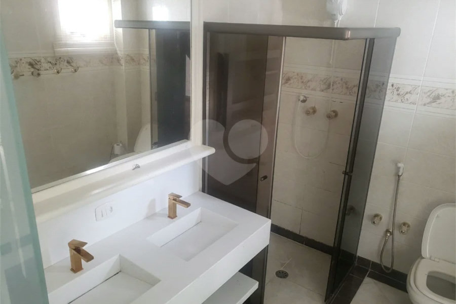 Sobrado à venda com 4 quartos, sendo 2 suítes,  em Tremembé, São Paulo, SP