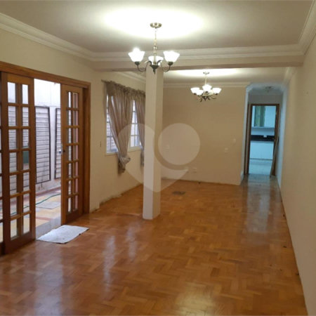 Sobrado à venda com 3 quartos, sendo 1 suíte,  em Jardim Olympia, São Paulo, SP