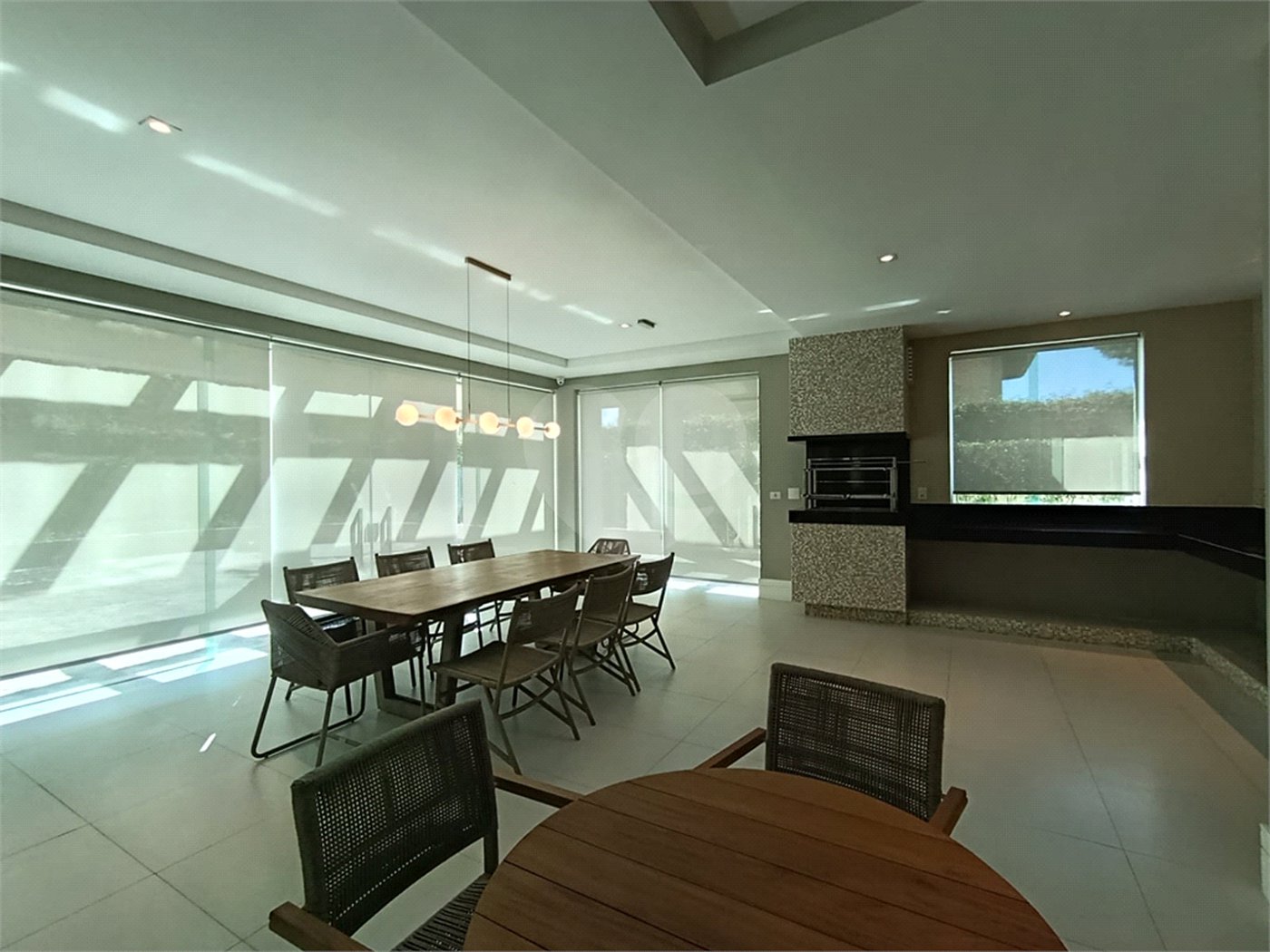 Apartamento para alugar com 3 suítes em Jardim Virgínia, Guarujá, SP