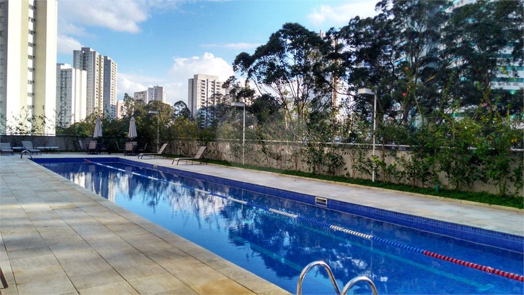 Apartamento à venda com 3 suítes em Jardim Londrina, São Paulo, SP