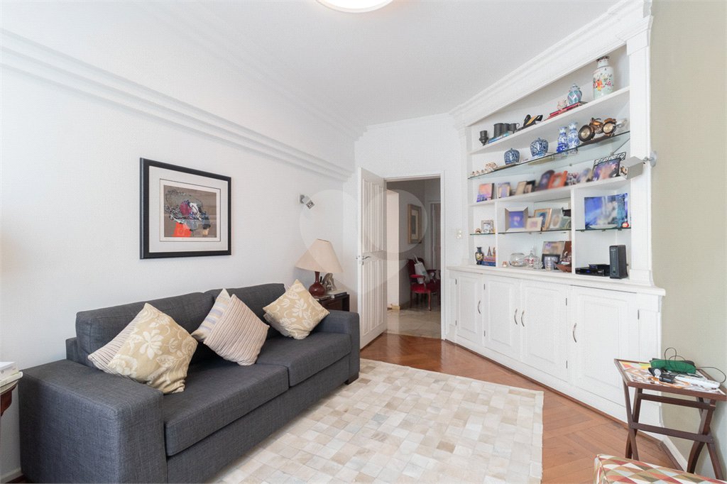 Apartamento em Higienópolis com 3 quartos, 3 suítes, 2 vagas, 277 m² de área útil
