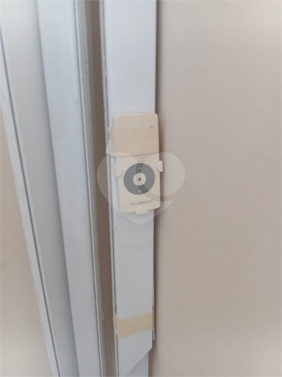Casa à venda com 3 suítes no condomínio Residencial Jd. Floresta, São Paulo - SP
