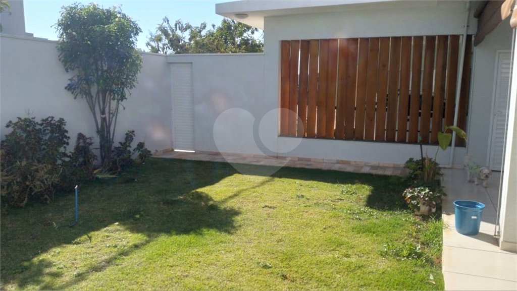 Casa à venda com 3 suítes no condomínio Damha III, São Carlos - SP