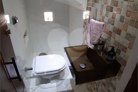 Sobrado à venda com 3 quartos em Parque Casa de Pedra, São Paulo, SP
