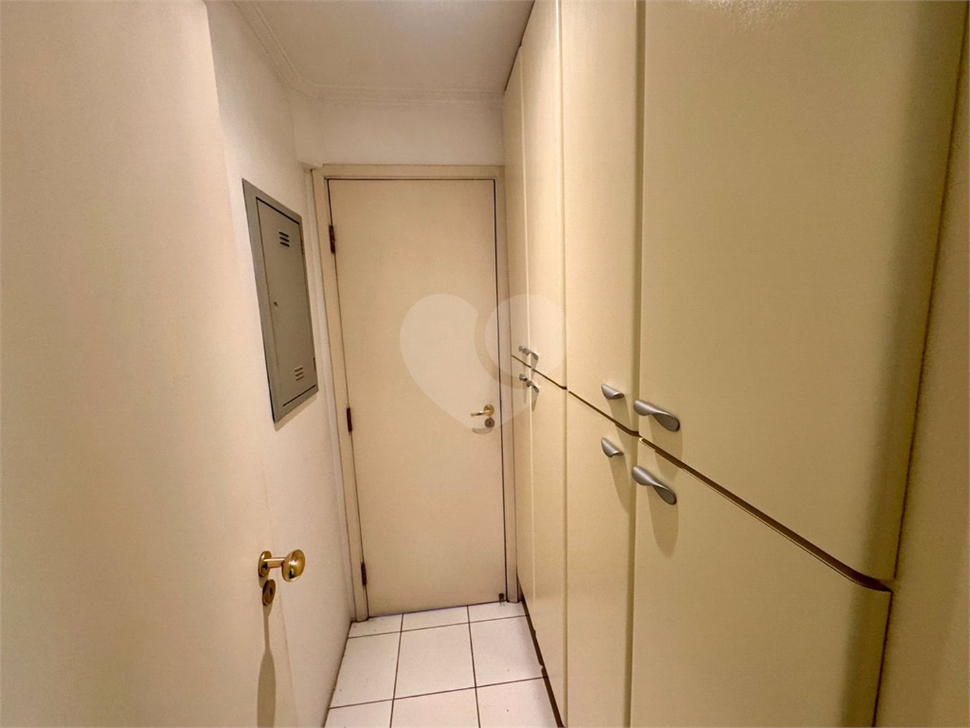 Apartamento à venda com 4 quartos, sendo 2 suítes,  em Pinheiros, São Paulo, SP