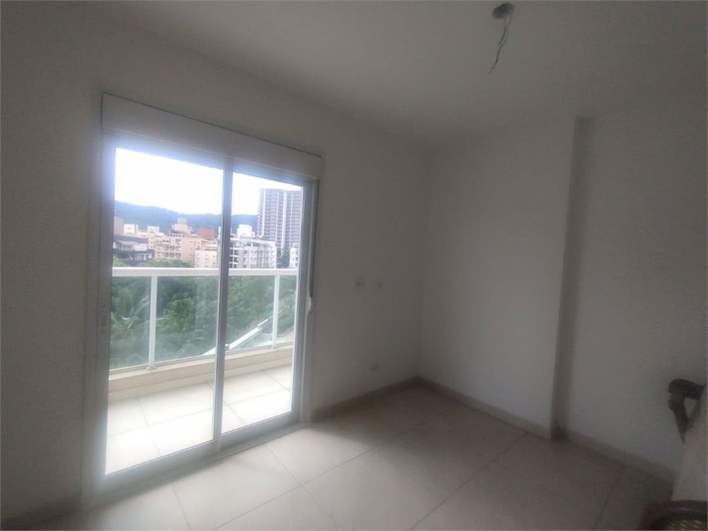 Apartamento Moderno à Venda na Enseada | Varanda Gourmet e Lazer Completo