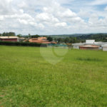 Terreno à venda em Condomínio Residencial Pinheiros do Lago, Alambari, SP