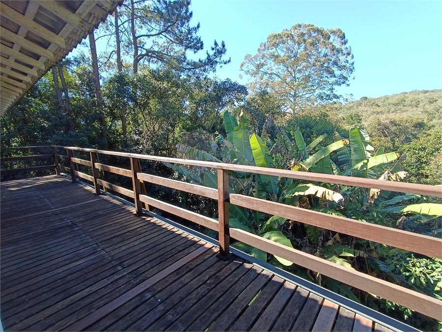 Chácara à venda com 4 quartos, sendo 1 suíte, em Vila Vilma (mailasqui), São Roque, SP