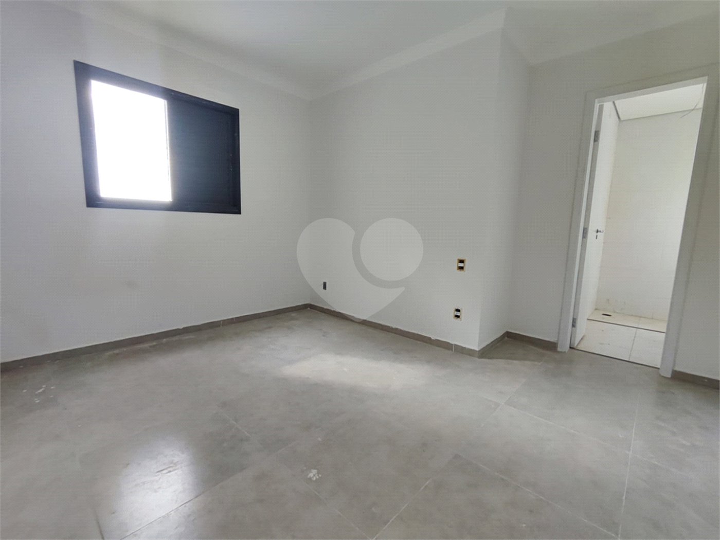 Apartamento à venda com 2 quartos, sendo 1 suíte,  em Jardim América, Sorocaba, SP
