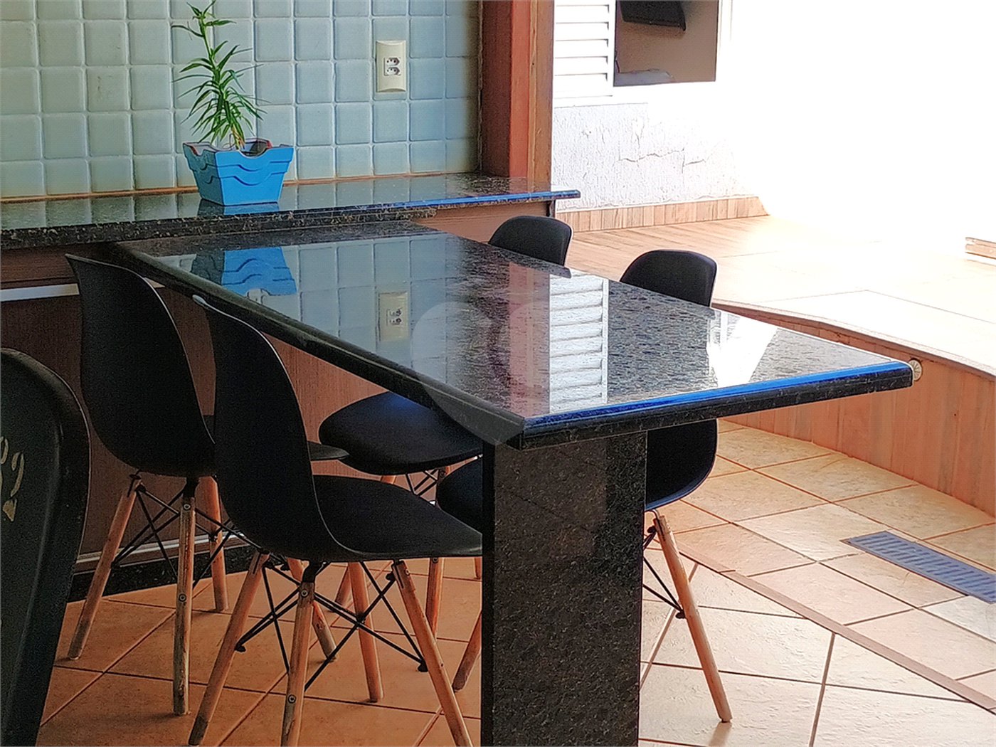Casa à venda com 3 quartos, sendo 1 suíte, no condomínio Portal dos Pinheiros, Ribeirão Preto - SP