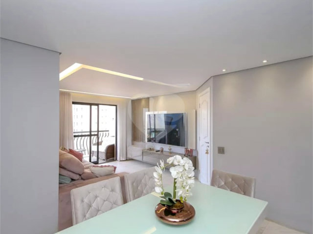 Apartamento à venda com 2 quartos, sendo 1 suíte,  em Alto da Boa Vista, São Paulo, SP