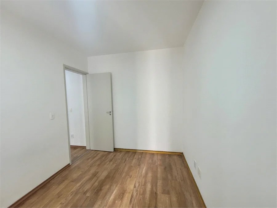 Apartamento à venda com 2 quartos em Vila Anastácio, São Paulo, SP