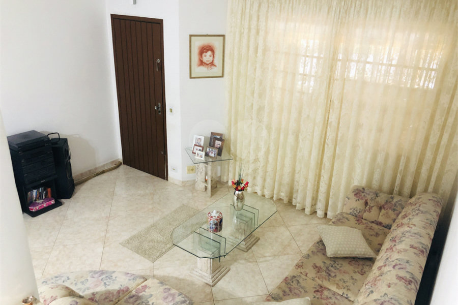 Sobrado à venda com 3 quartos em Tremembé, São Paulo, SP