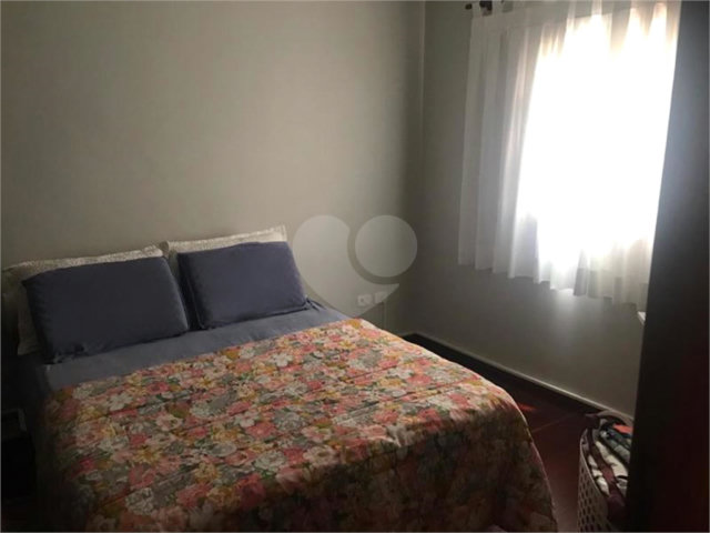 Casa à venda com 3 quartos, sendo 1 suíte,  no condomínio Morada de Itapuã, São Paulo - SP