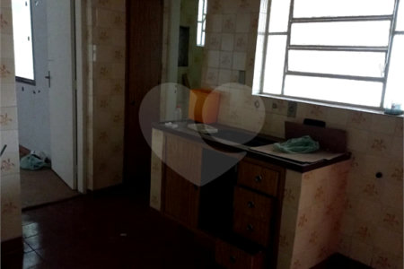 Sobrado à venda com 3 quartos, sendo 1 suíte, em Vila Lageado, São Paulo, SP