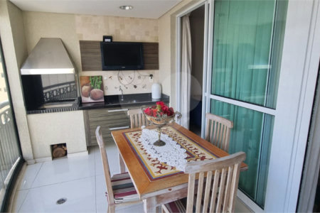 Apartamento à venda com 3 suítes em Santa Teresinha, São Paulo, SP