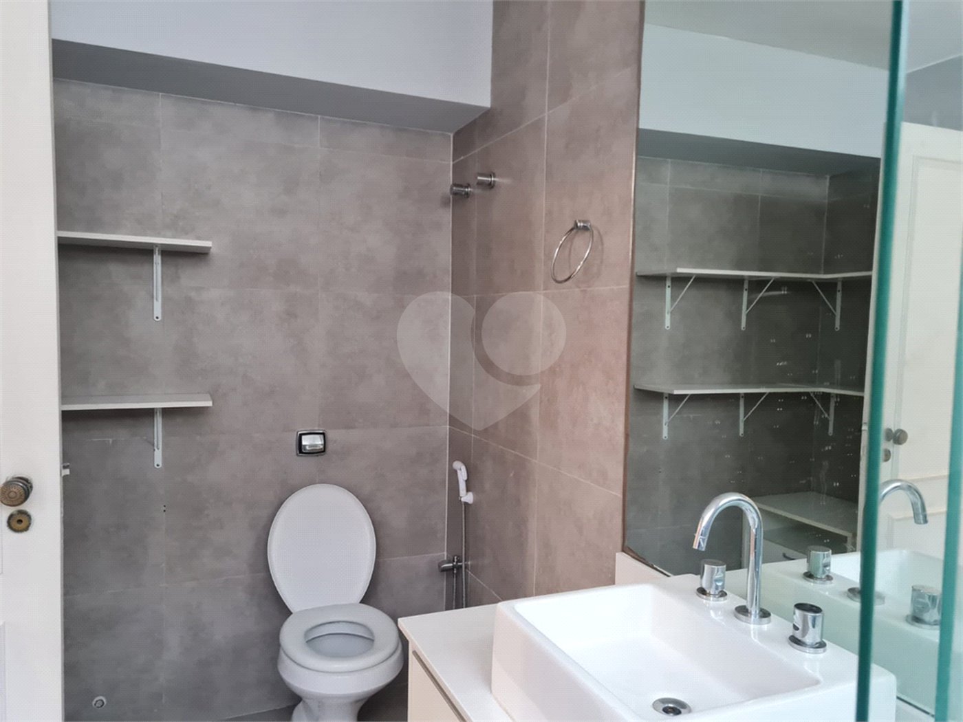 Apartamento à venda ou para alugar com 3 quartos, sendo 1 suíte, em Itaim Bibi, São Paulo, SP