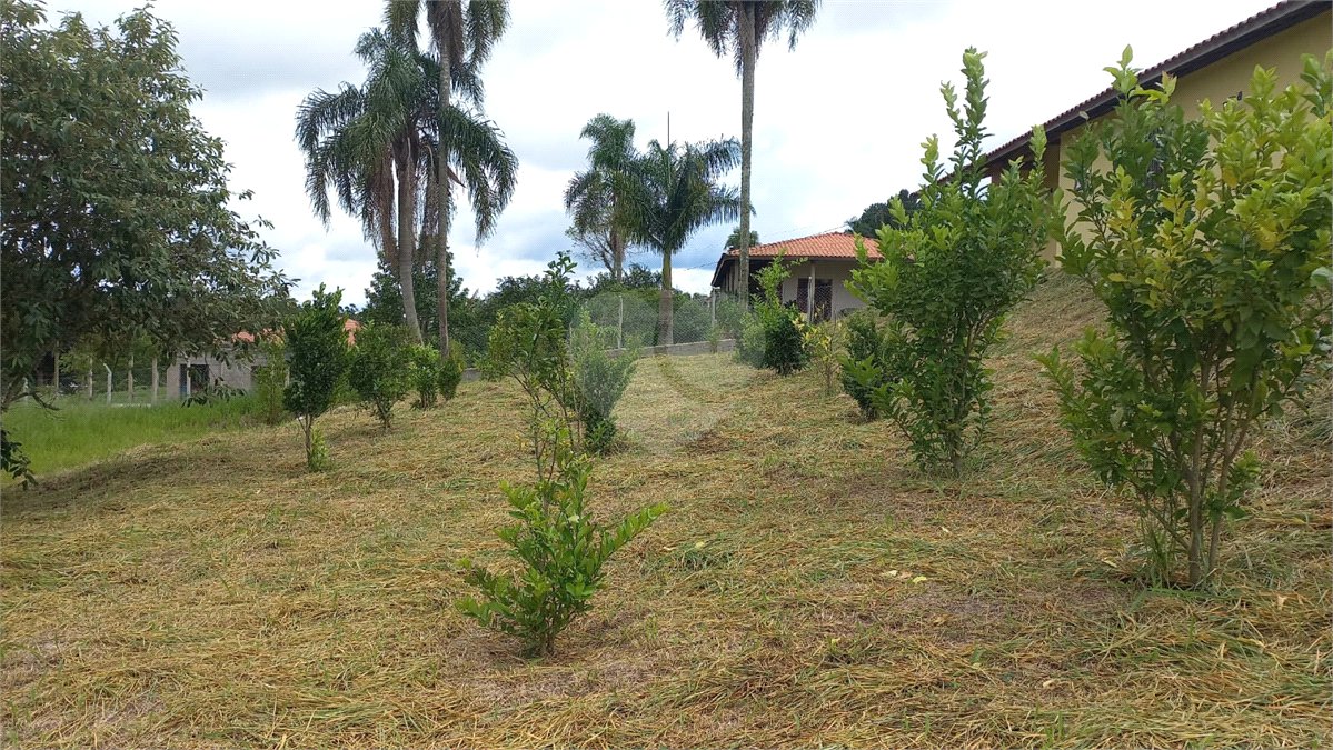 Chácara à venda com 4 quartos, sendo 1 suíte,  em Loteamento Quinta da Mata, Ibiúna, SP