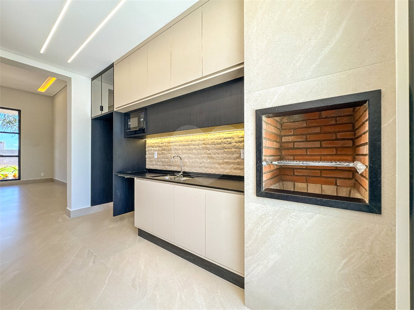 Casa à venda com 3 suítes no condomínio Jardim Residencial Dona Maria Candida, Indaiatuba - SP